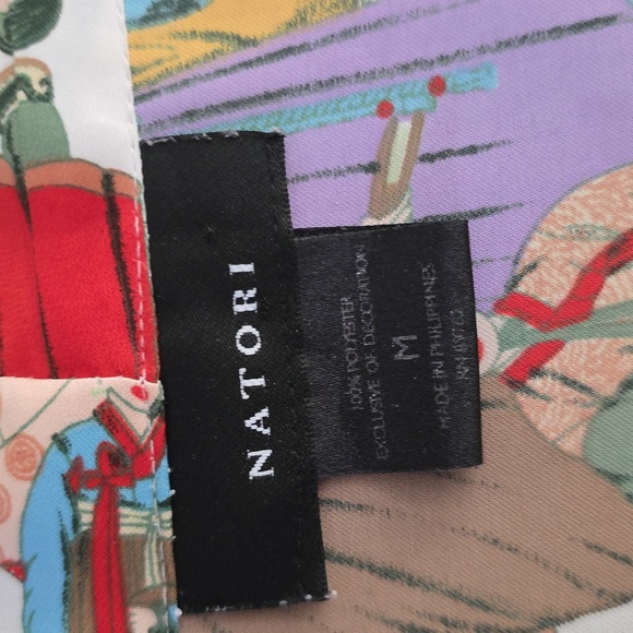 Natori Dynasty Robe - Picture 10 of 16